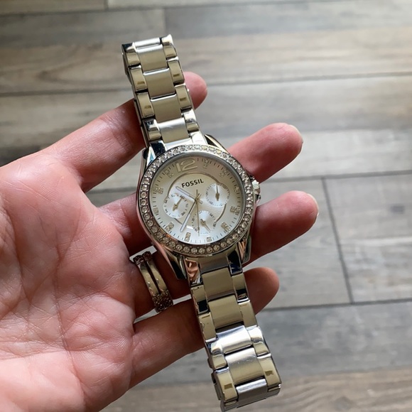 Fossil Ladies Watch - Picture 3 of 5